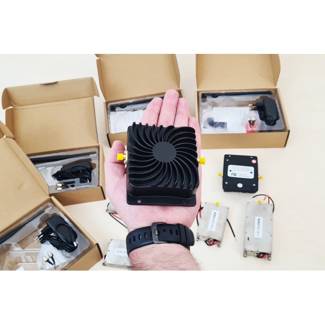 Усилитель сигнала 5.8 ГГц SZHUASHI HS5805Z1 (5 Вт)